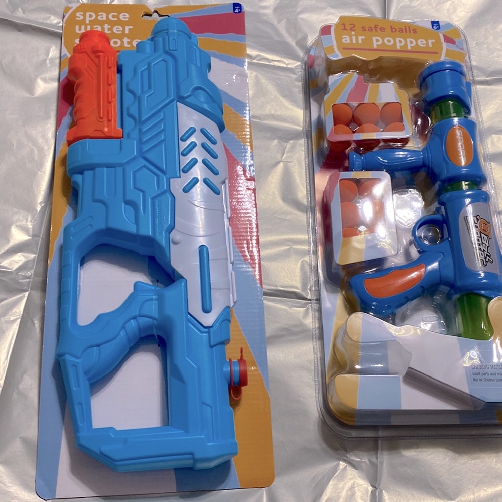 Kids air popper and space water shooter: two perfect toys for hours of fun